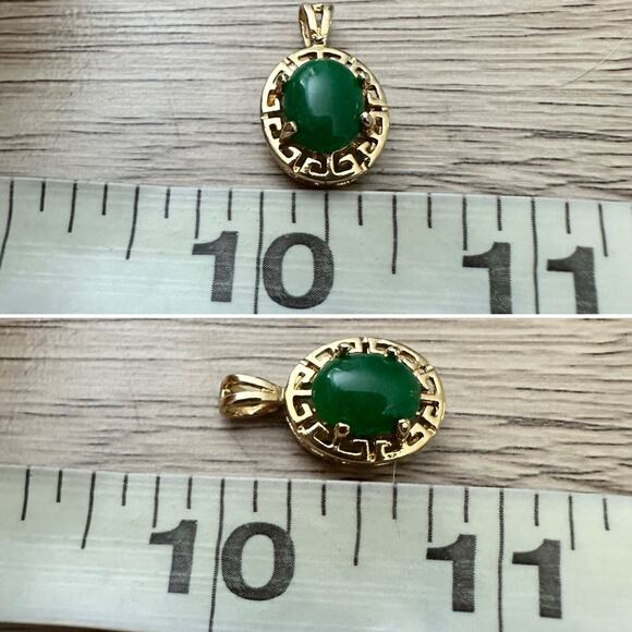 Jade 10k Yellow Gold Greek Key Detail Small Pendant - Picture 4 of 4